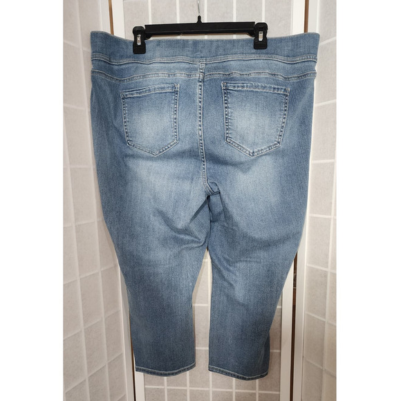 Torrid Lean Jean Skinny Super Stretch Denim Pull On Mid-Rise Jean Plus Size: 2R - Picture 4 of 9